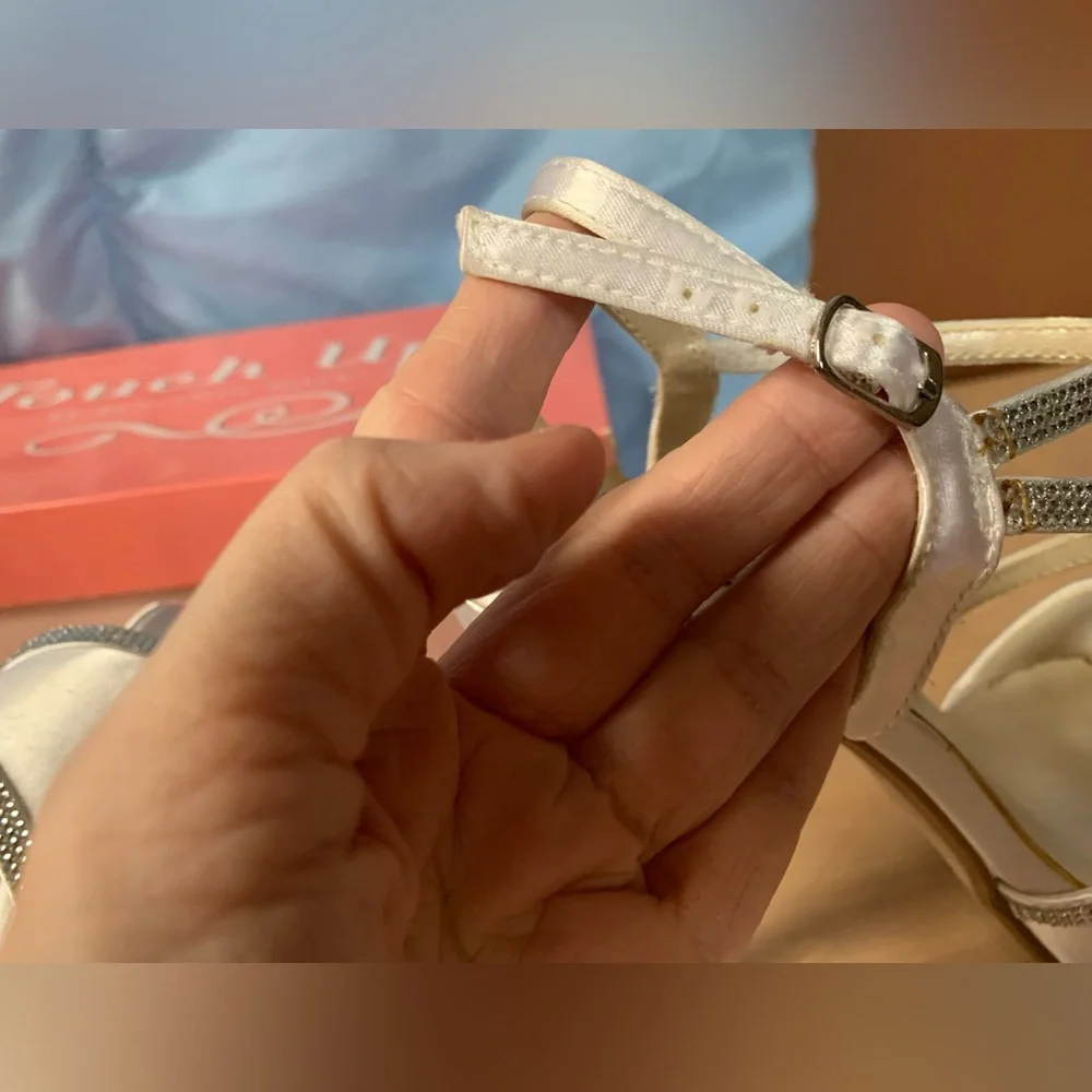 Touch Ups 7.5 “Allie” white satin rhinestone heels - Picture 10 of 16